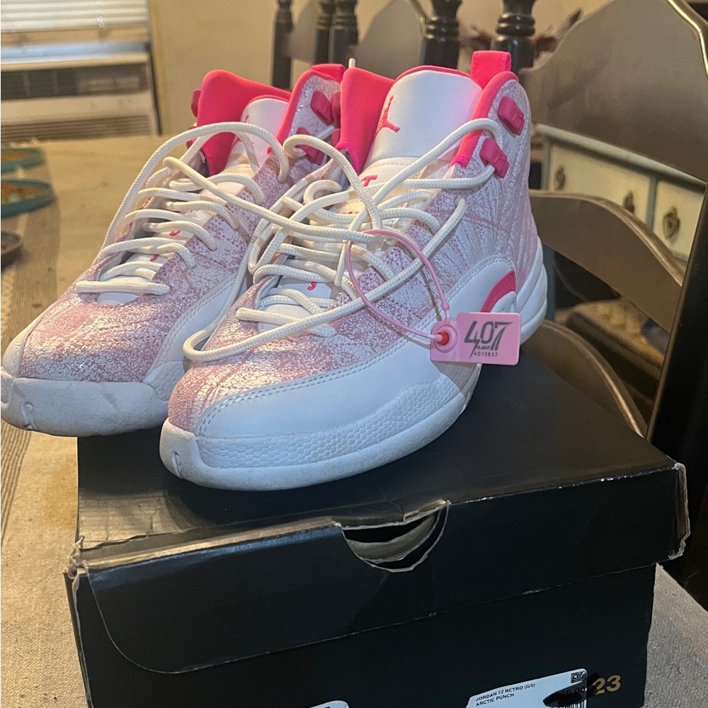 Jordan Air Jordan 12 Retro (GS) White and Pink Box Label